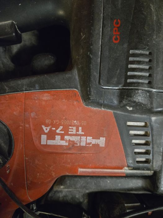 Kit máquina de furar e aparafusadora HILTI