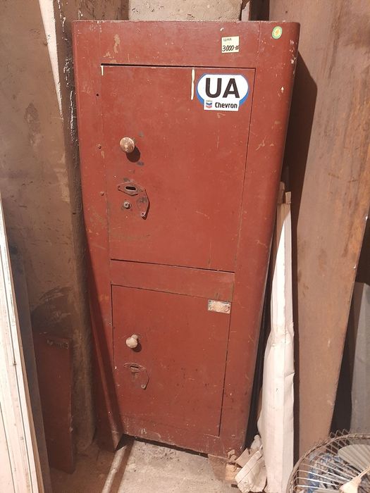 Продаю хорошые сейфы.