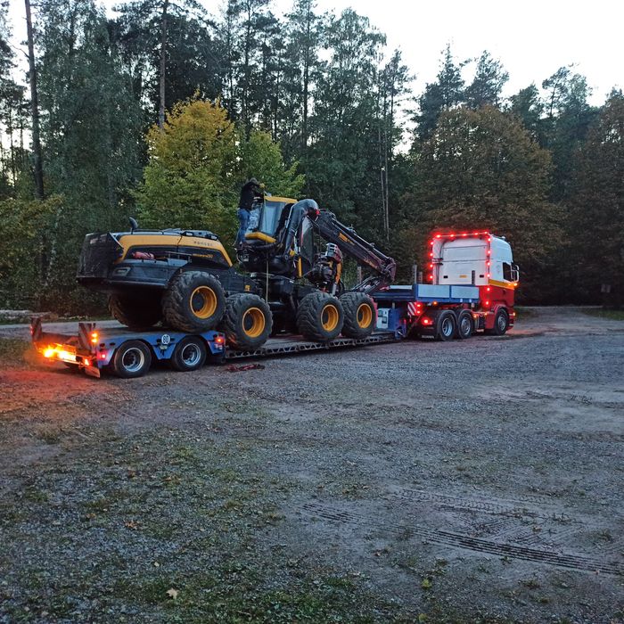 Transport maszyn rolniczych- kombajnow, sierczkarni, przyczep