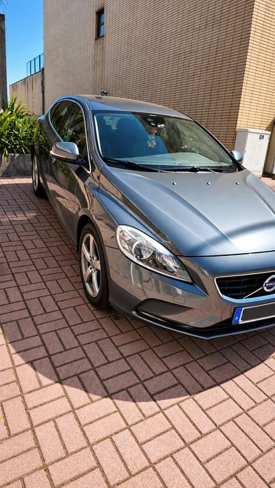 Volvo V40 D2 1.6 115cv | Pele | GPS | Câmara | City Safety