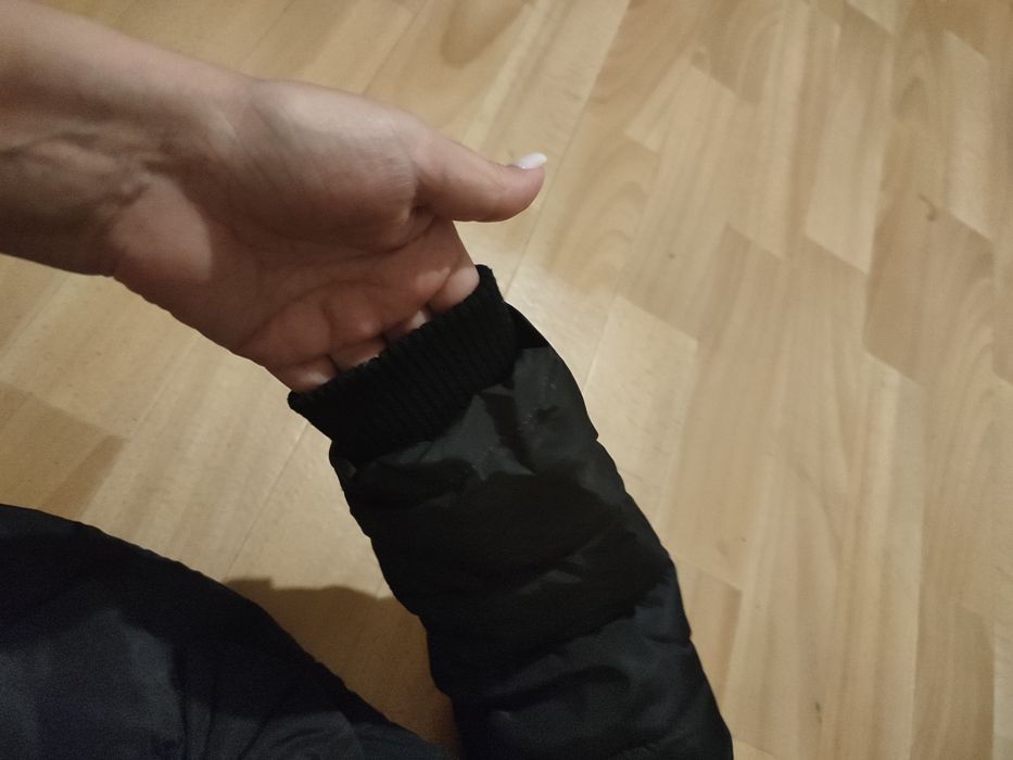Продам теплую зимнюю куртку пуховик для девочки р 92