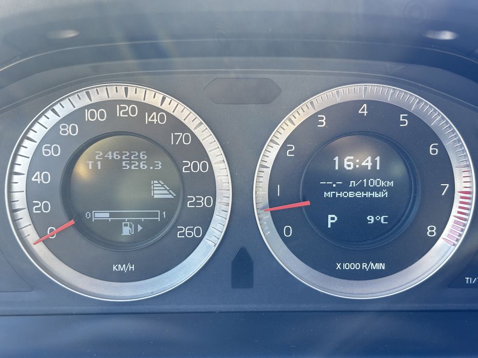 Volvo XC60, 2009, 3.0 т6, газ/бензин, мінуса тільки є в акумуляторі))