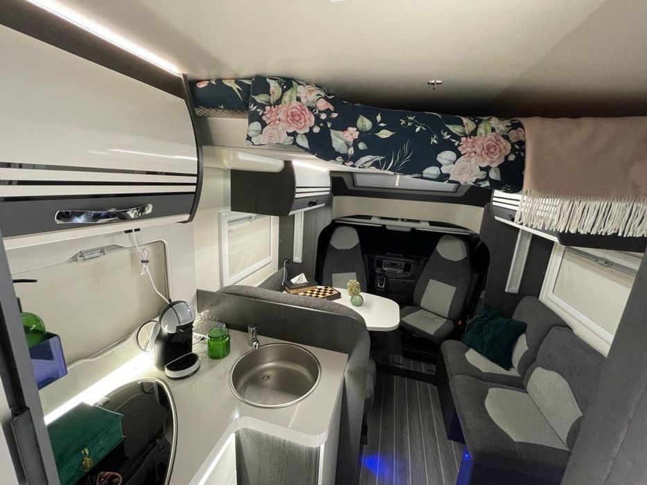 Kamper półintegra 5os. 2022, automat, Henry - wynajem od 440zł/doba