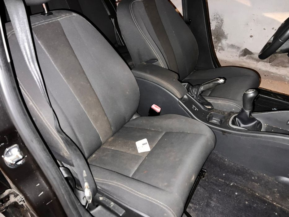 Megane 3 tras completa , optica e os banco etc