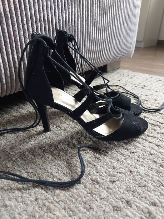 Szpilki/buty na obcasie/sandałki sznurowane M&S 38
