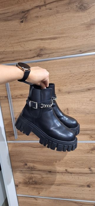 Czarne workery botki lekkie r 37 ozdoba łańcuszek
