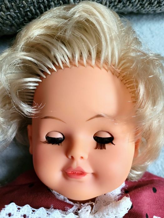 Śliczna  lalka blondynka 3m sygnatura  29cm