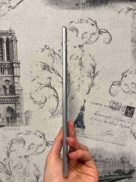 iPad 7 128gb LTE, з сімкою