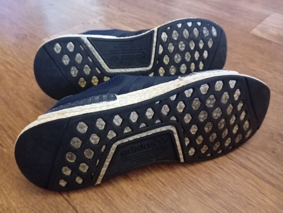Кроссовки текстильные Adidas NMD R1. 40-41 размер.