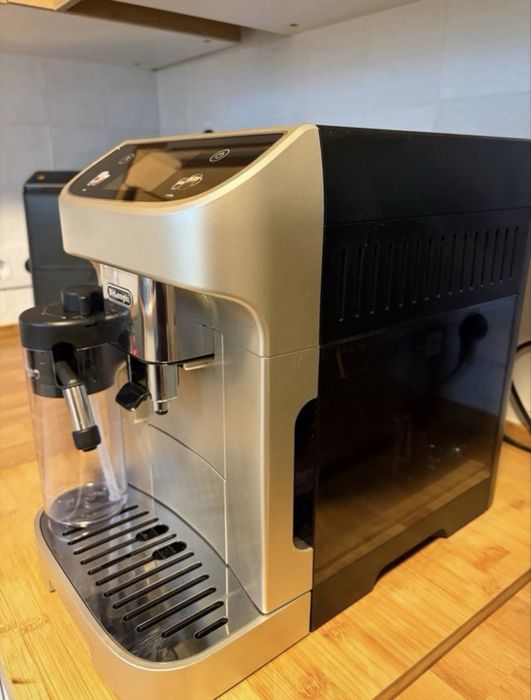 Delonghi Magnifica Plus com Garantia