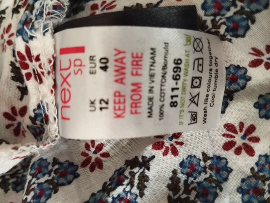 Bluzeczka letnia bez rękawów rozmiar 12 (S)