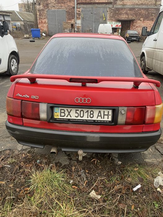 Audi 80 1,8 механика ( торг)