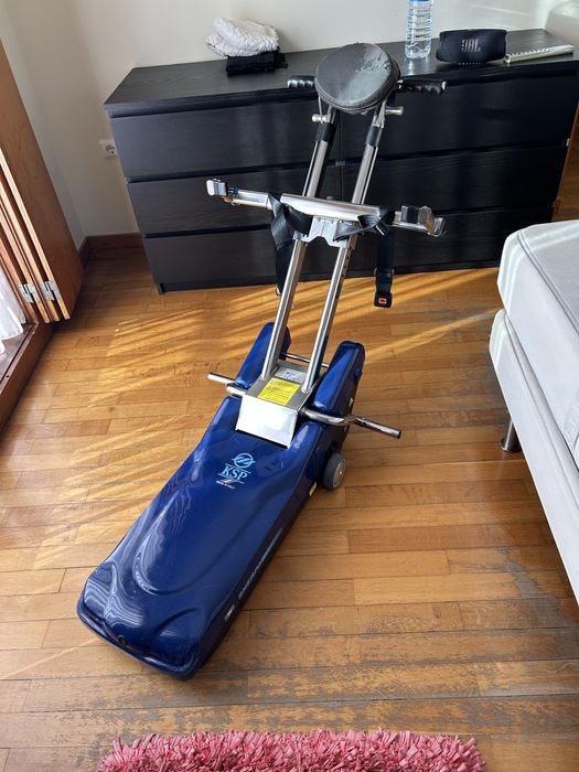 Cadeira de Rodas - Máquina para subir escadas