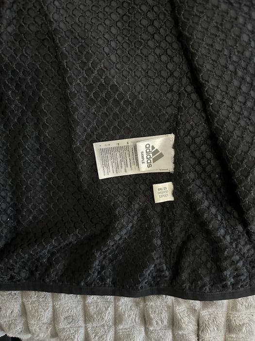 Продам курточку Adidas Terrex
