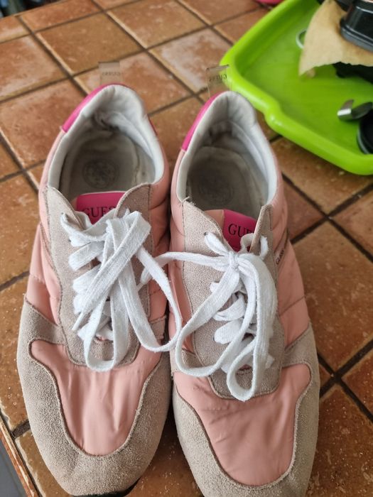 Sneakersy guess r.40 stan dobry do wyprania