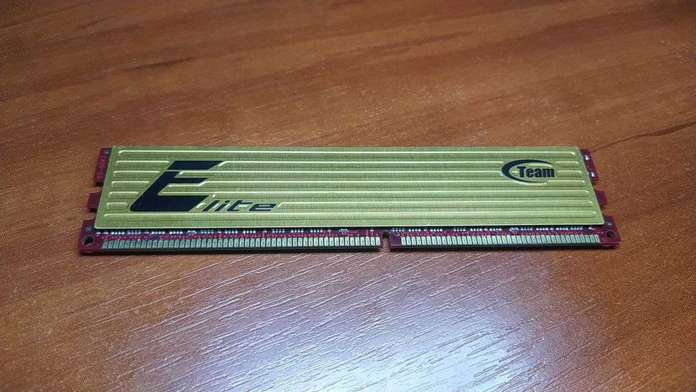 память 1GB DDR400MHz Elite