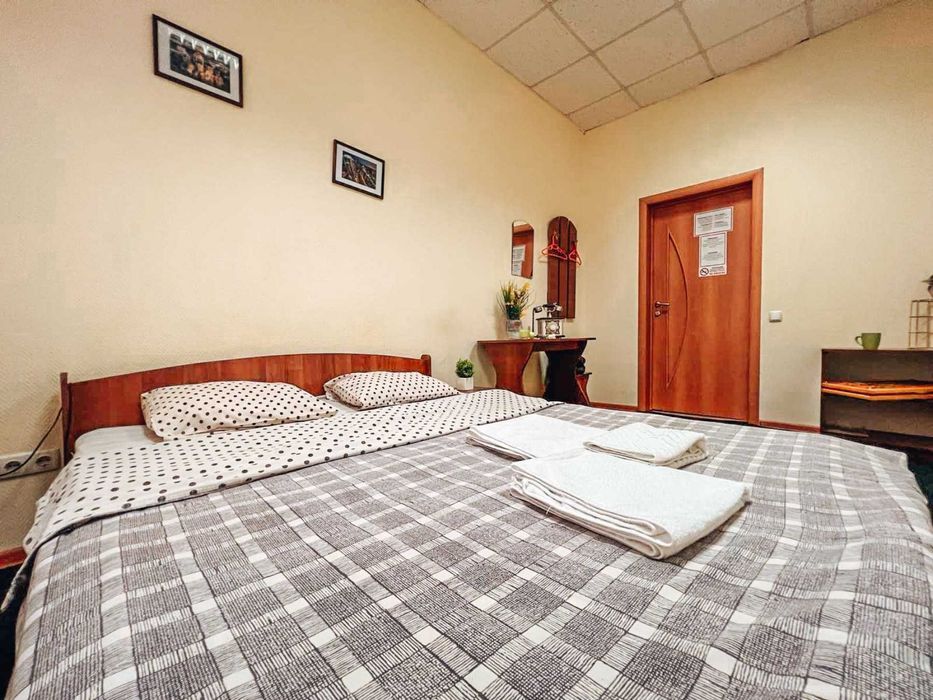 Номер в готелі в центрі Києва\ Метро Хрещатик, Олімпійська\Подобово