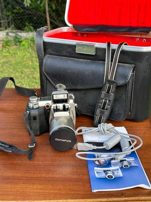 Olympus C2100 10X zoom 2.1Mp