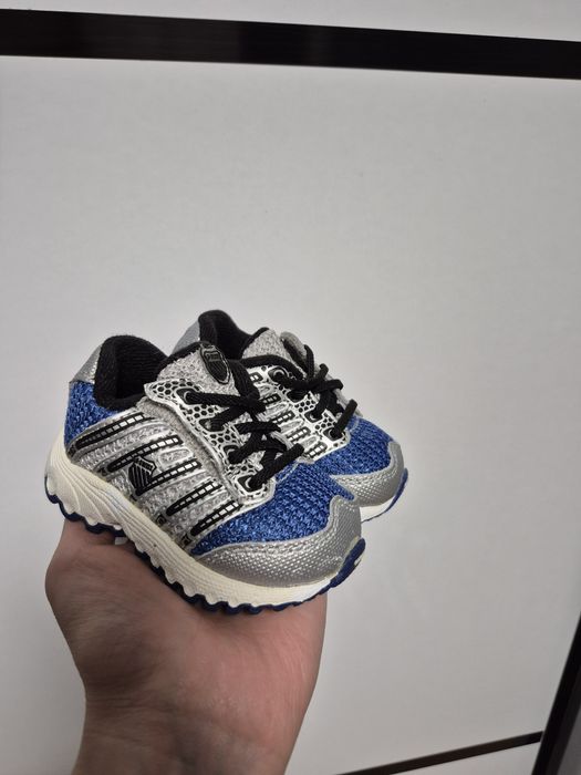 Кросівки на хлопчика