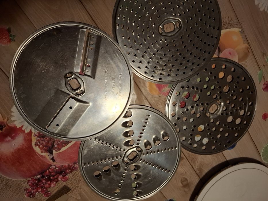 Nakładka szatkujaca, tarcze, wałek napędowy do robota bosch mum 4