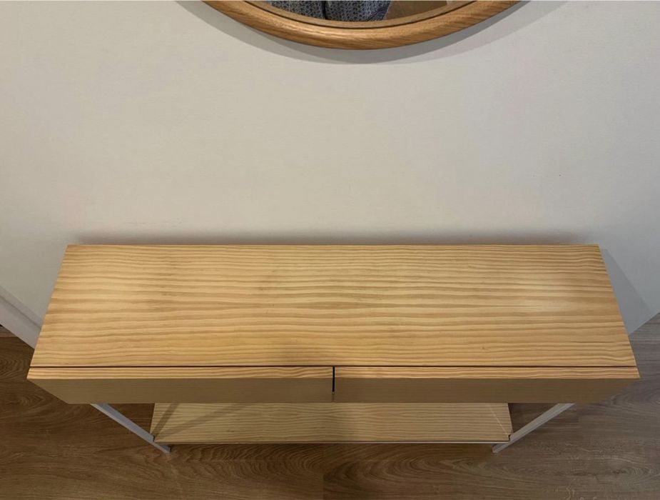 Armário em madeira clara da Kenay