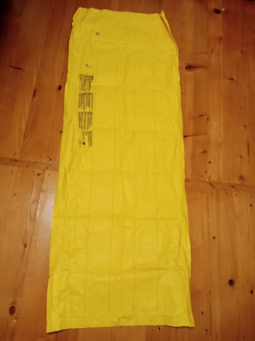 Надувний матрац і круг. Пробиті