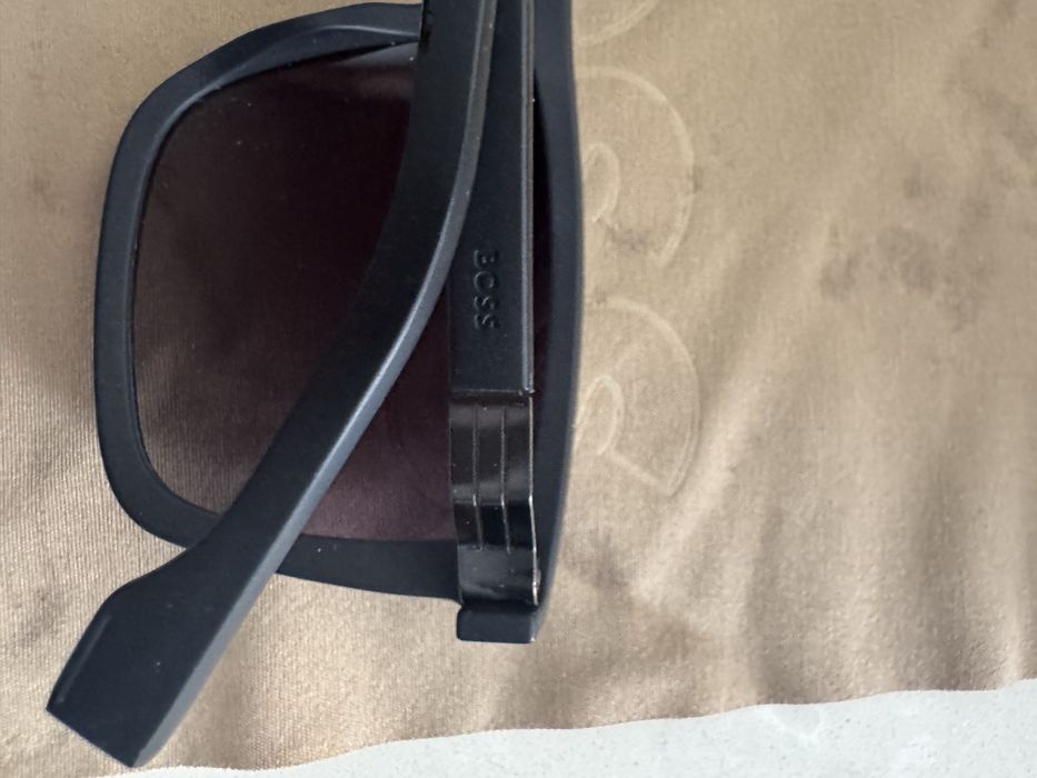 Oculos de sol novos