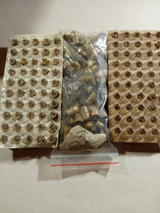 Лампа на шахтерский фонарь 3.75v,a татже и другие.Цены в описании.