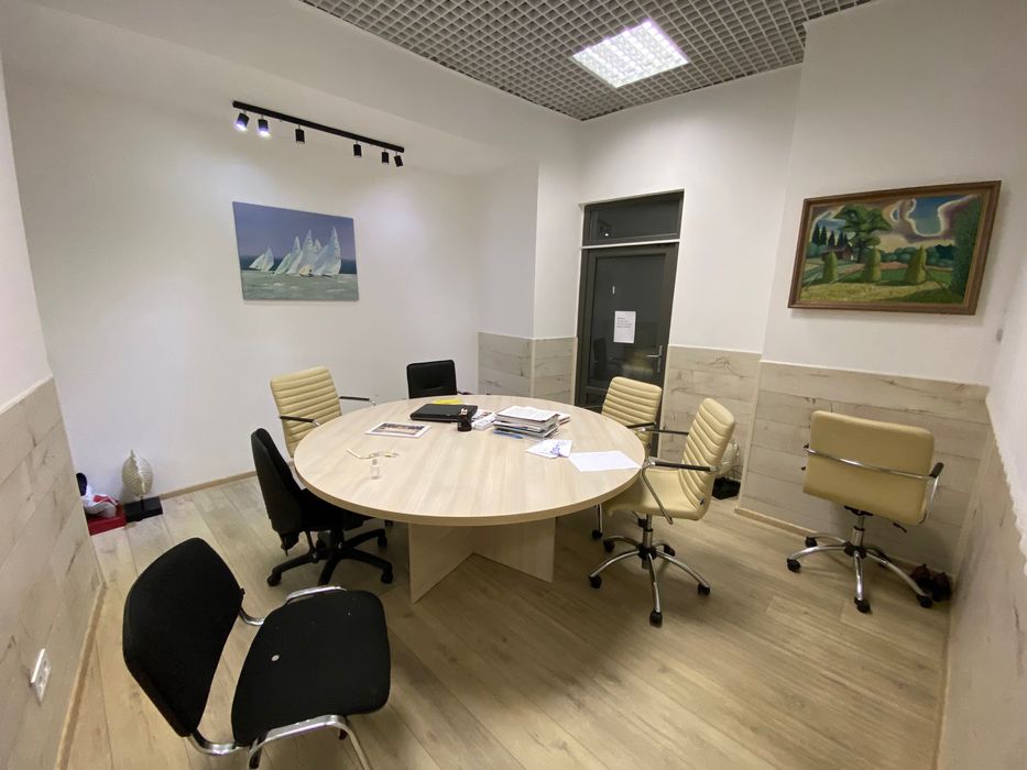 Офіс на Печерську  Коновальца 36 д БЦ Хвиля  ВІП ОХОРОНА та ЛОКАЦІЯ