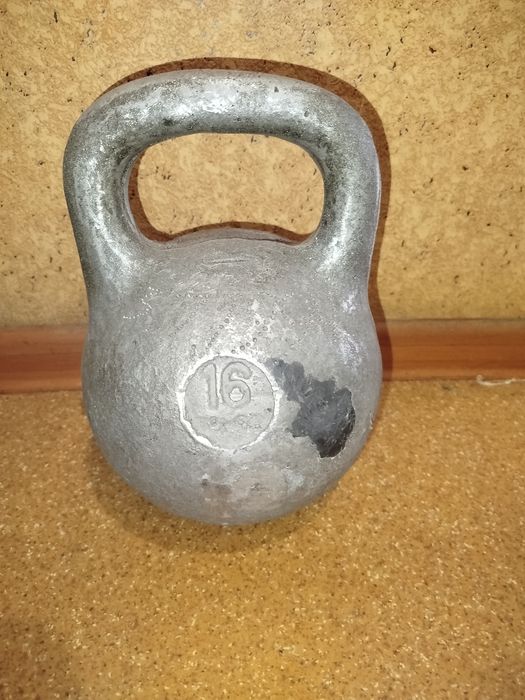 Гири 16 кг., 24 кг., 32 кг.,Гриф Динамо, гантели цельные и разборные.