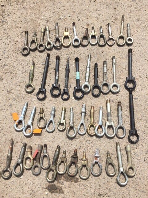 Буксировочный крюк