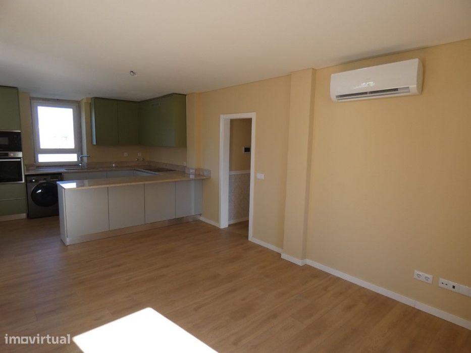 Apartamento T2 duplex, Massamá