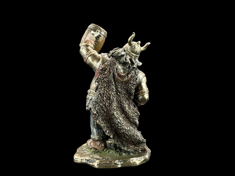 Stojący Wiking Z Kuflem Veronese (Wu76801a4)