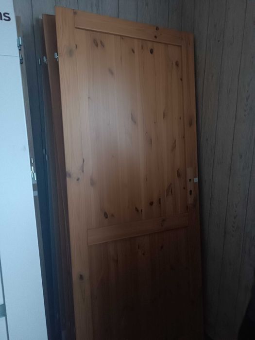 Drzwi wewnętrzne drewniane