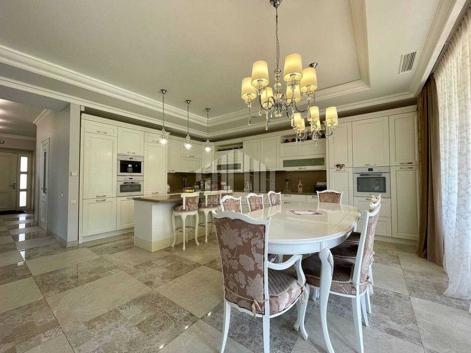Будинок, який підлаштовується під ваші мрії: затишок біля озера в КМ Swisstown. (Терміново)