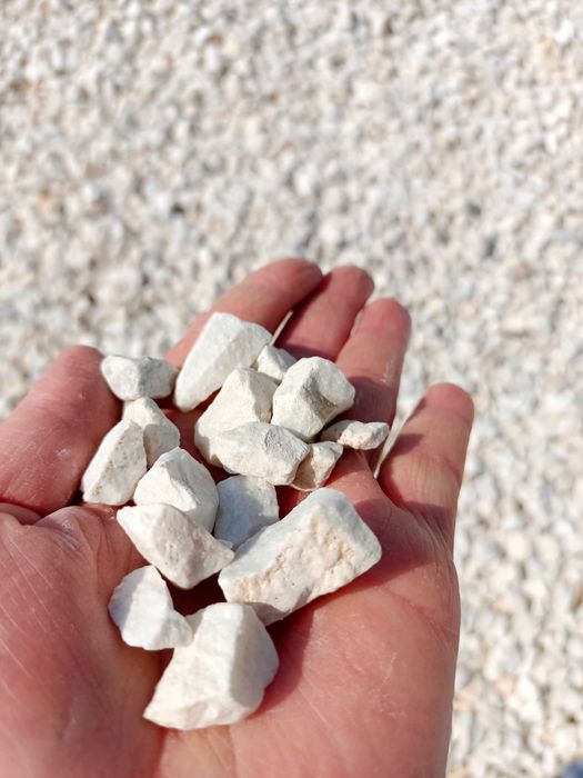 Kamień grys biały 8-16 luz i worek 25 kg