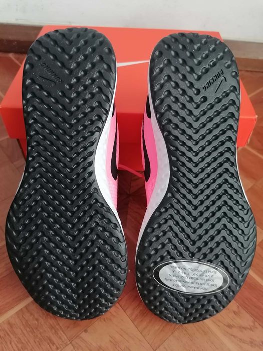 Sapatilha /ténis Nike revolution 5