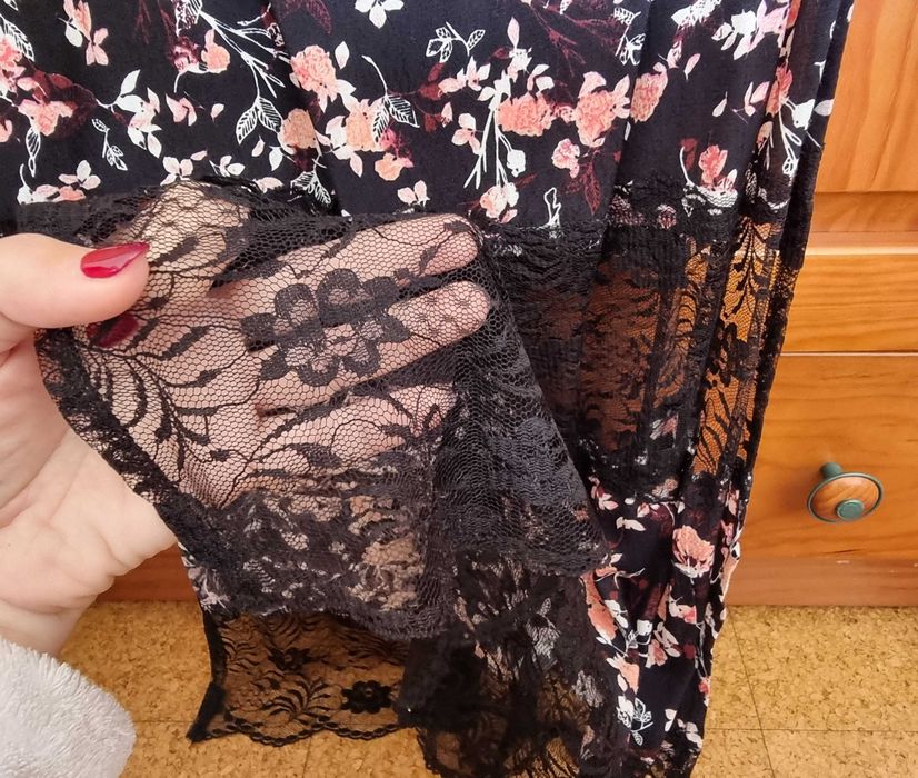 Saia comprida com padrão florido e renda Tally Weijl, tamanho 34