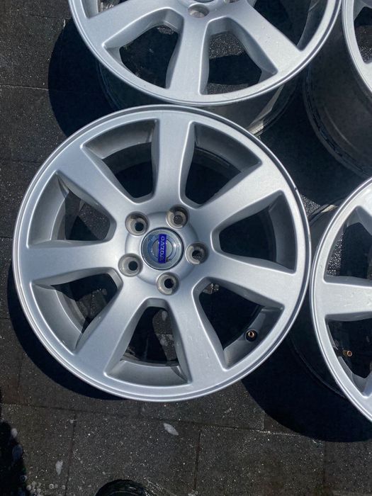 Felgi aluminiowe Volvo 5x108 R16 7J Et50 Otw 63.4 B18