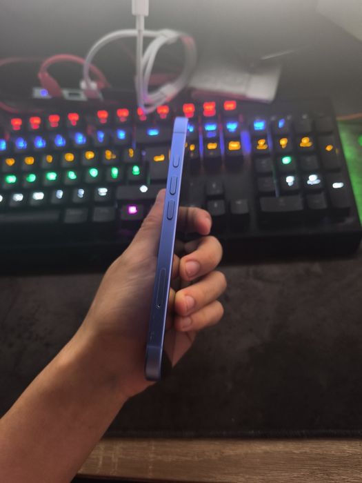iPhone 16 128GB azul