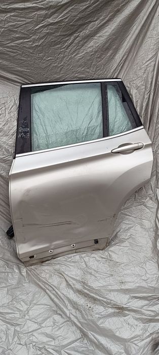 Продам заднюю левую дверь  BMW X3 F25 2012