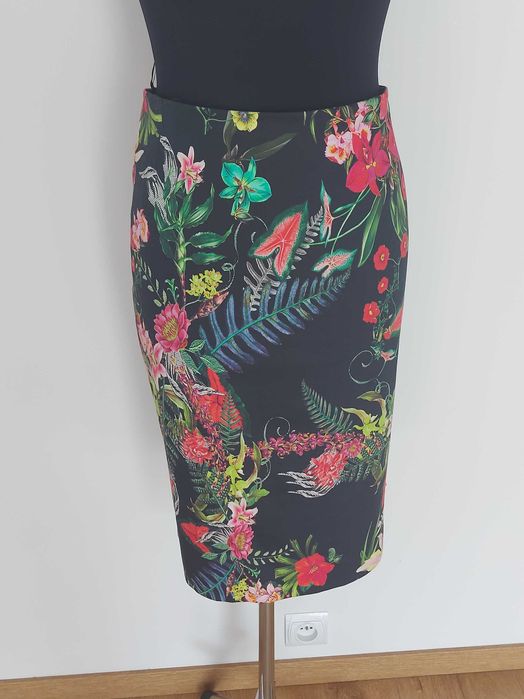 Spódnica w kwiaty Salko