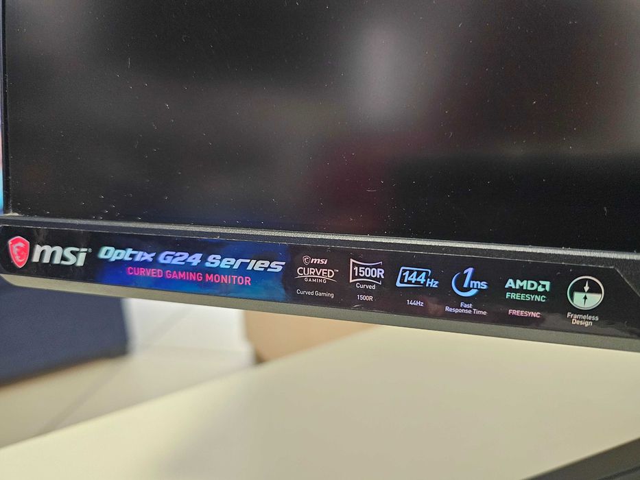 Zakrzywiony monitor gamingowy MSI Optix G24C4