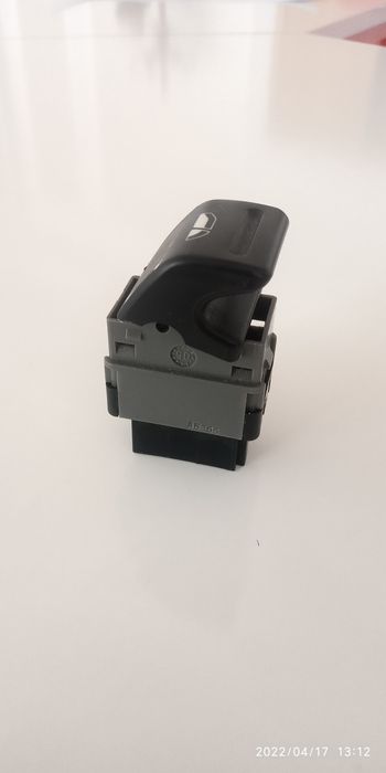 Кнопка відкривання скла Peugeot 307 CC