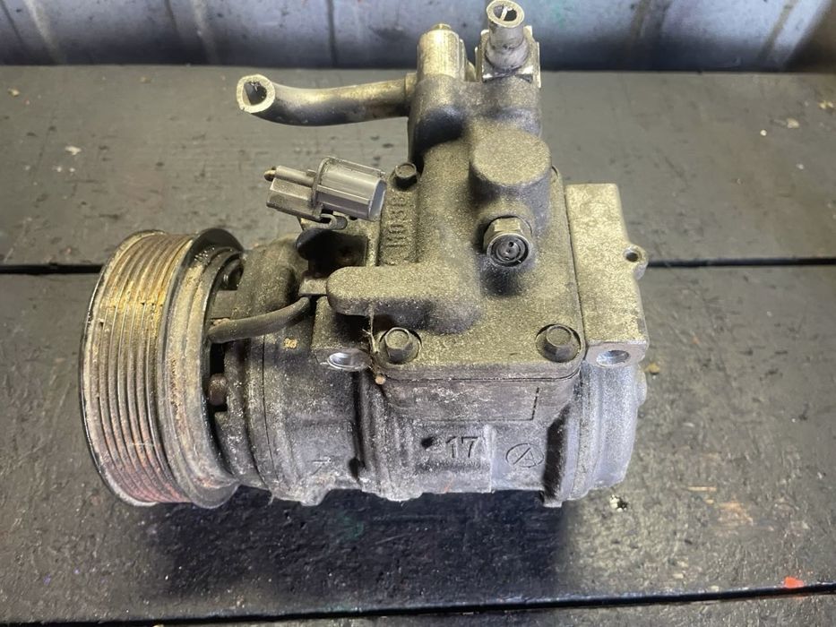 Компресор кондиціонера 447200 4962 land rover 4.6 ланд ровер