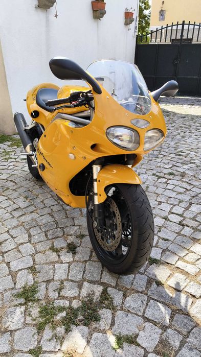 Triumph Daytona 955i