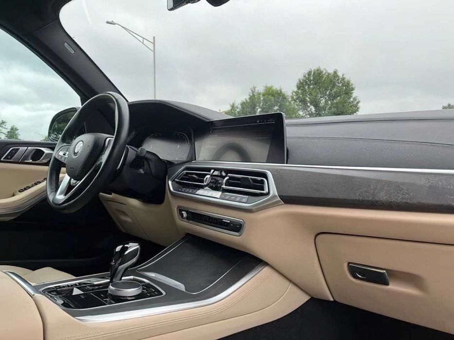 BMW X5 xDrive40i      2022