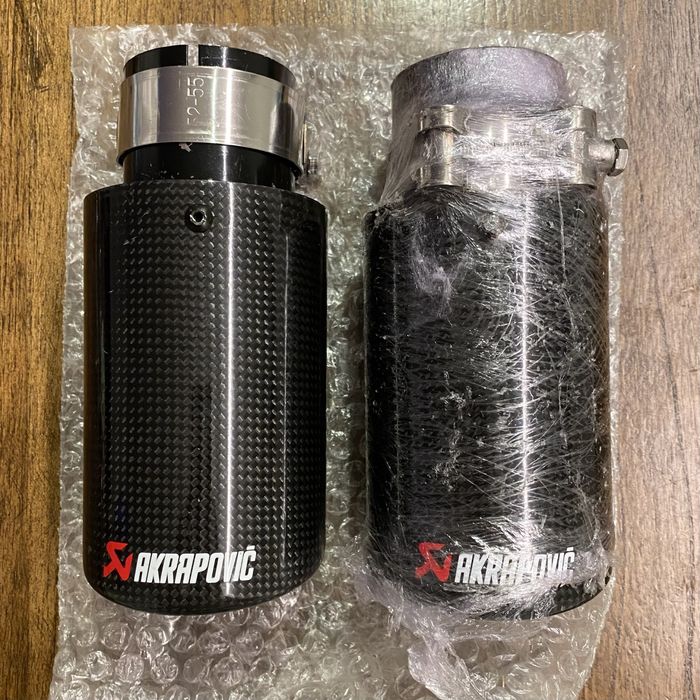 Ponteiras akrapovic carbono verdadeiro