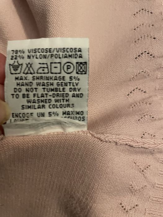 Różowy, rozpinany sweter z wiskozy