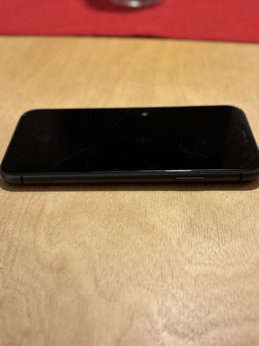 iPhone 11 64GB czarny